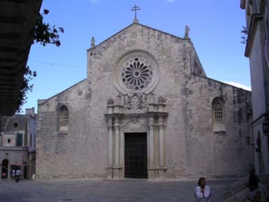 Fachada principal de la catedral de Otranto