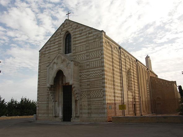 Esterno della Chiesa di Santa Maria del Casale